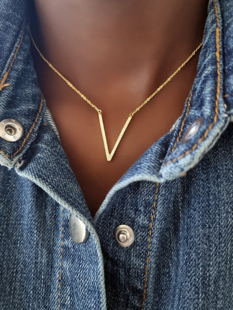 The V Elegance Casual Necklace